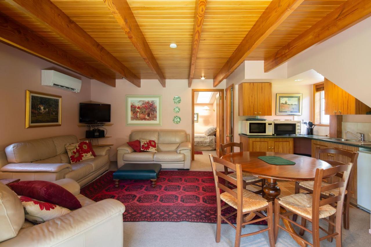Trelawn Riverside Cottages Arthurs Point Экстерьер фото